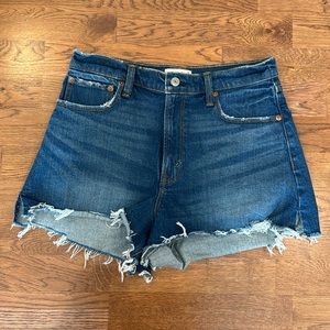 Abercrombie & Fitch - The Cutoff Short High Rise - size 29/8